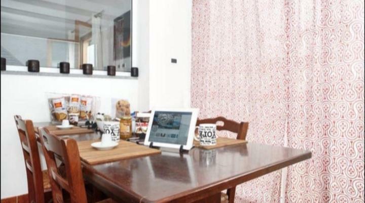 Bed & Breakfast Dietro Le Mura Aci Castello Bagian luar foto